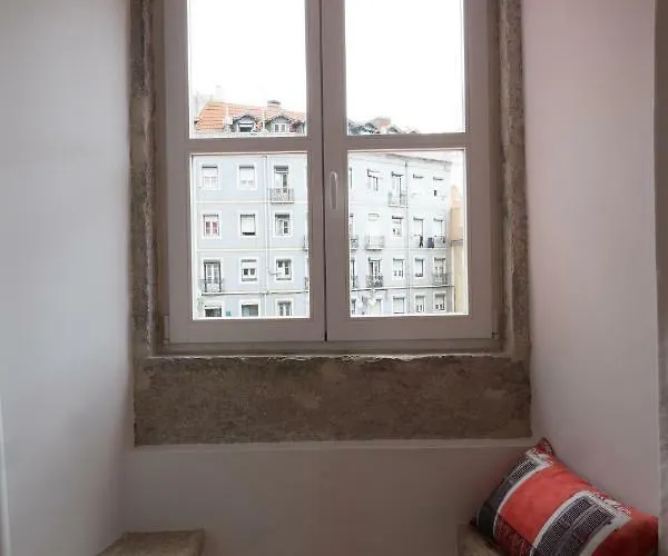 Sunshine House - Exclusive - By The Castle *