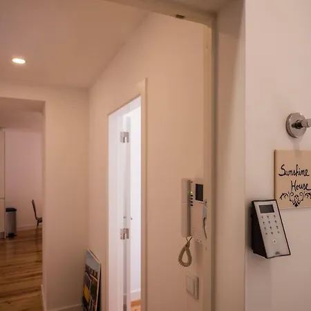 Апартаменты Sunshine House - Exclusive - By The Castle